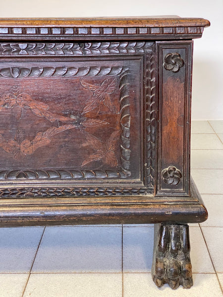 Cassapanca in legno del XVIII secolo (577) – Divani originali Chesterfield  Brescia vendita e noleggio